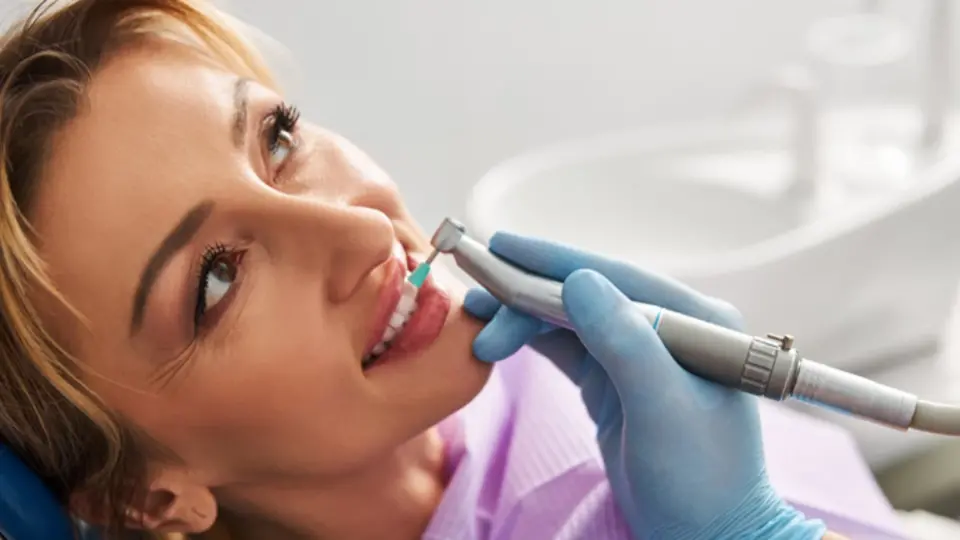 Teeth Cleaning for Sensitive Teeth Managing Discomfort and Anxiety